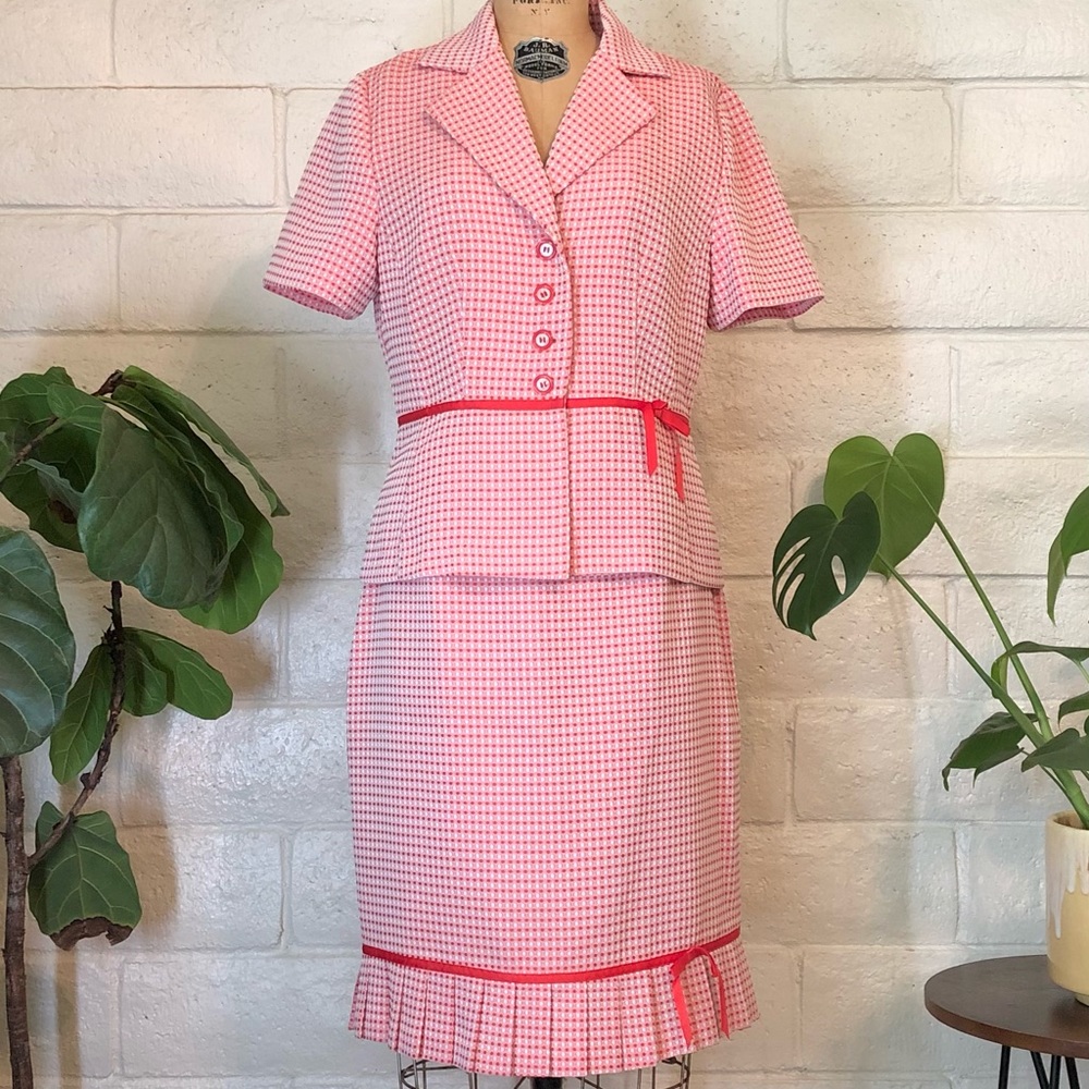 Adorable vintage skirt suit set by Sweet Suit